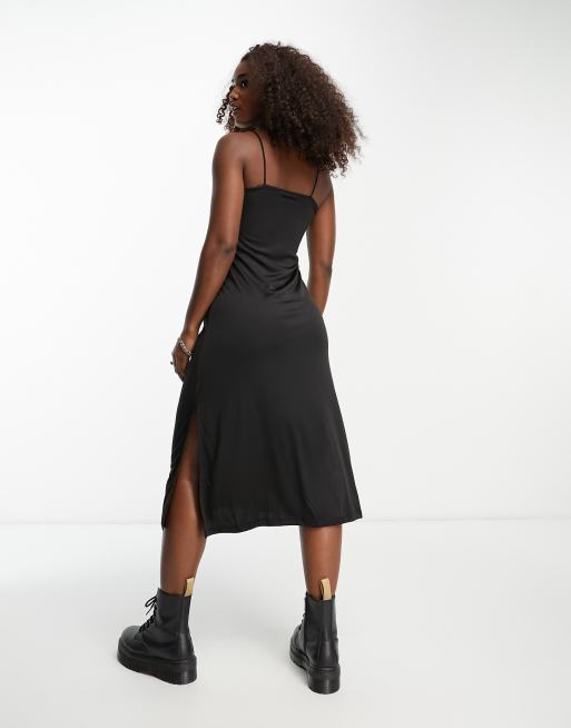 Vestido midi negro de tirantes con detalle de encaje de Noisy May, 3 de 4