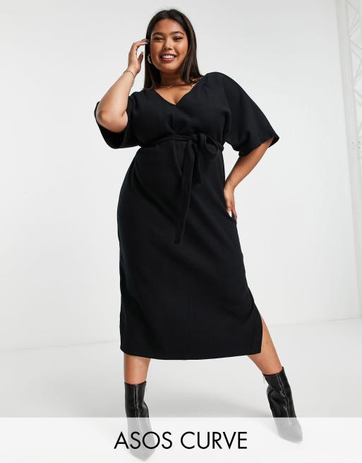 Vestido midi negro estilo jersey con cinturón, cuello de pico y acabado muy suave de ASOS DESIGN Curve 