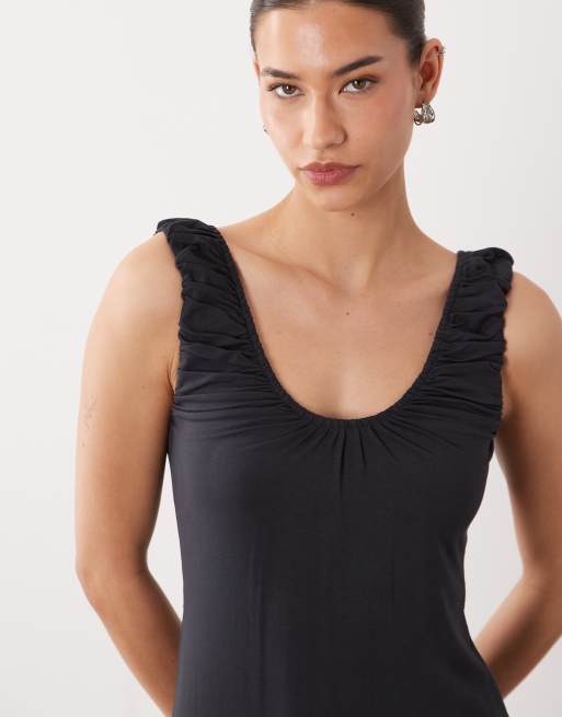 Vestido midi negro fruncido con cuello ancho de ASOS DESIGN, 2 de 4