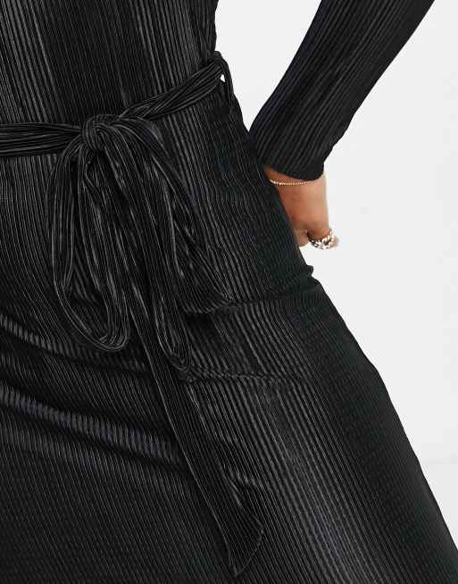 Vestido midi negro plisado de manga larga con cinturón de New Look, 3 de 4