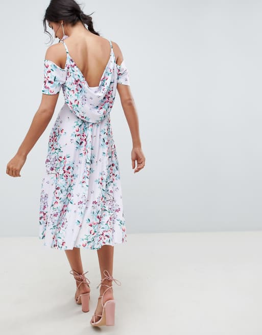 Vestido midi plisado con parte posterior desbocada con estampado floral a rayas de ASOS DESIGN, 2 de 4