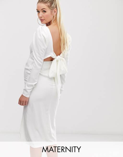 Vestido midi premamá de manga larga con espalda abierta en blanco de Queen Bee