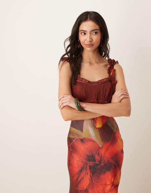 Vestido midi rojo con estampado floral y mangas de casquillo de chifón de ASOS DESIGN, 2 de 4
