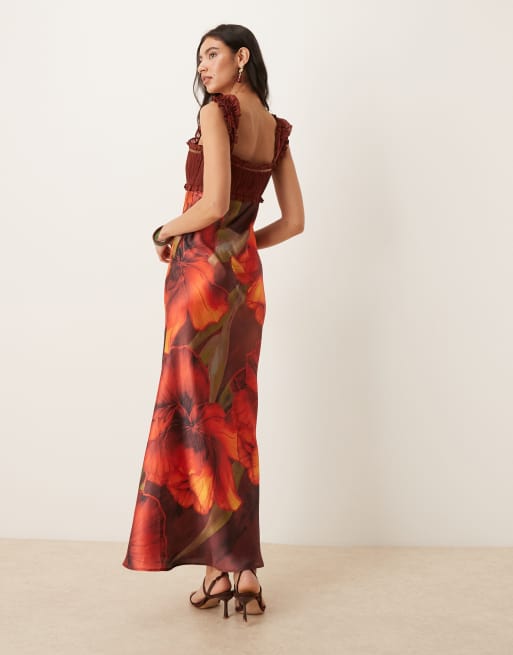 Vestido midi rojo con estampado floral y mangas de casquillo de chifón de ASOS DESIGN, 4 de 4