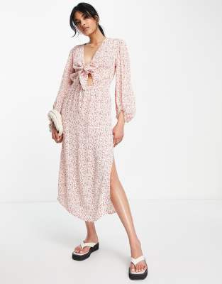 Vestido midi rojo con nudo en la parte frontal y diseño floral de River Island