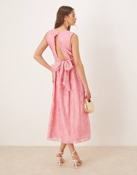 Vestido midi rosa chicle con detalle de lazo en la espalda y diseño bordado efecto cuerda de YAS - view 1