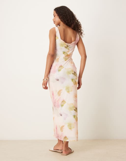 Vestido midi rosa claro fruncido con estampado floral de ASOS DESIGN, 4 de 4