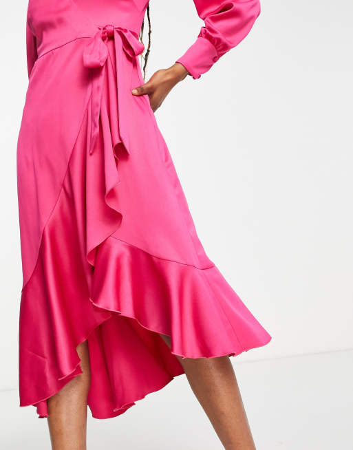 Vestido midi rosa cruzado con volantes de Style Cheat, 2 de 4