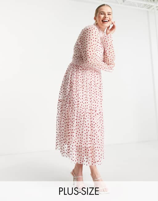 Vestido midi rosa de manga larga con estampado de corazones e insertos de encaje de Lace & Beads Plus