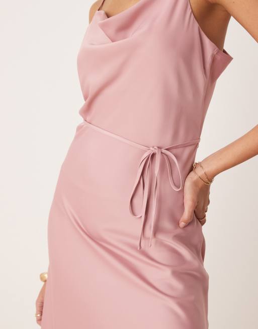 Vestido midi rosa pétalo de tirantes de satén de YAS, 2 de 4