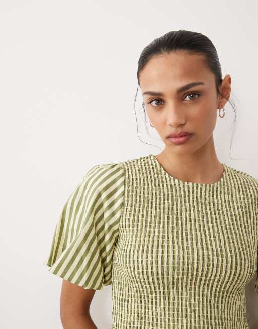 Vestido midi verde a rayas fruncido de New Look, 2 de 4