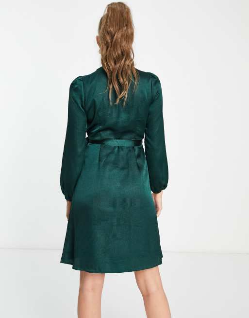 Vestido midi verde bosque cruzado de sat n de Vero Moda ASOS