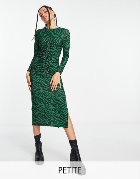 Vestido midi verde de manga larga con parte delantera fruncida y diseño estampado de New Look Petite - view 1