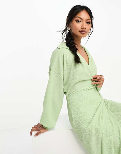 Vestido midi verde menta cruzado con solapas de tejido texturizado de ASOS DESIGN, 4 de 4