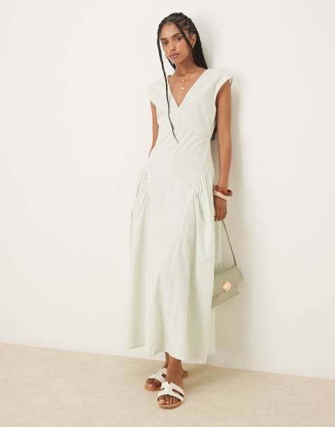 Vestido midi verde menta de corte depurado con cuello de pico y bajo de godets plisados de ASOS DESIGN - view 1