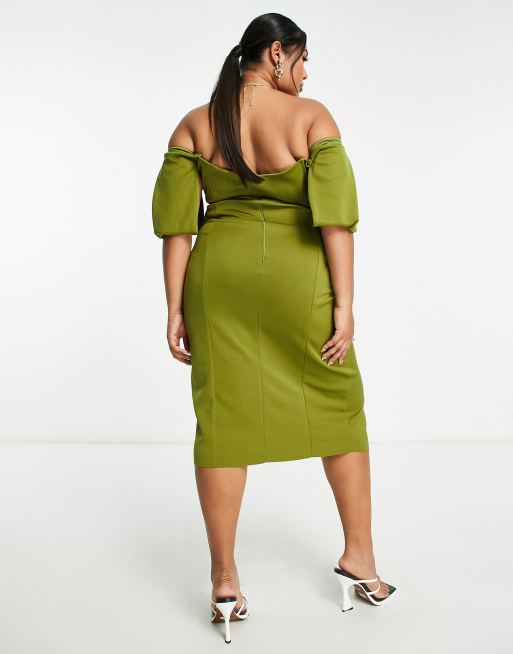 Vestido midi verde oliva con escote Bardot en forma de corazón de ASOS DESIGN Curve, 2 de 4
