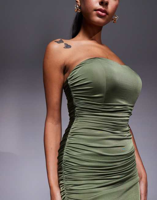 Vestido midi verde oliva fruncido con escote palabra de honor de TFNC, 2 de 4
