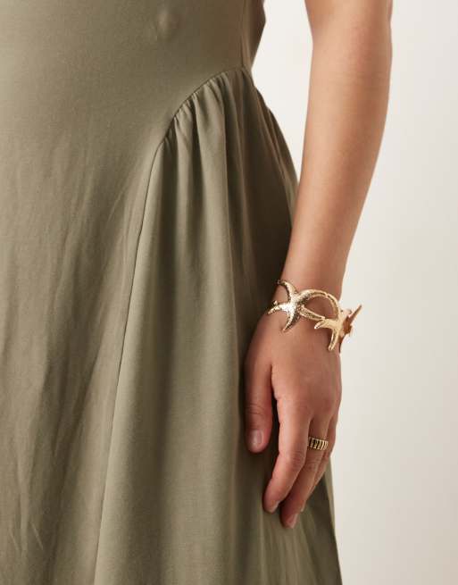 Vestido midi verde salvia con escote corazón de ASOS DESIGN Curve, 4 de 4