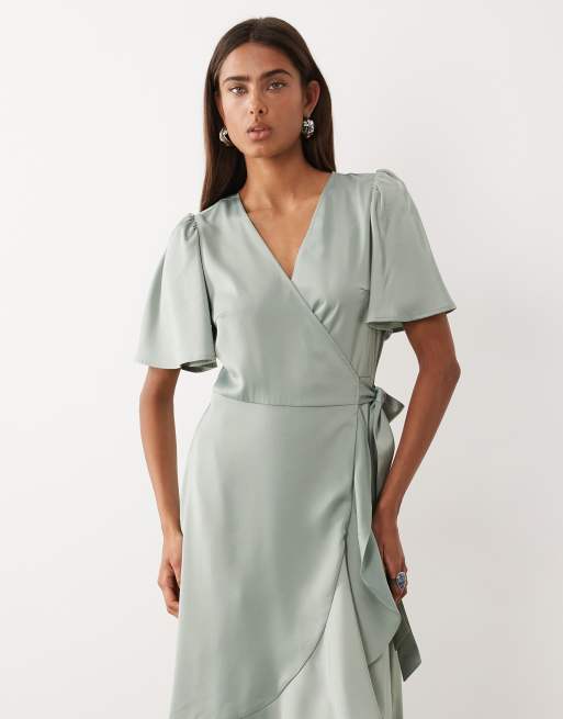 Vestido midi verde salvia cruzado de satén de YAS, 2 de 4