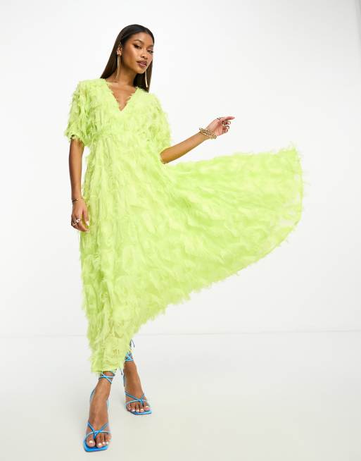 Vestido midi verde texturizado con cuello de pico de Y.A.S