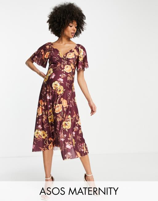 Vestido midi violeta con mangas de casquillo, estampado floral y espalda retorcida de ASOS DESIGN Maternity