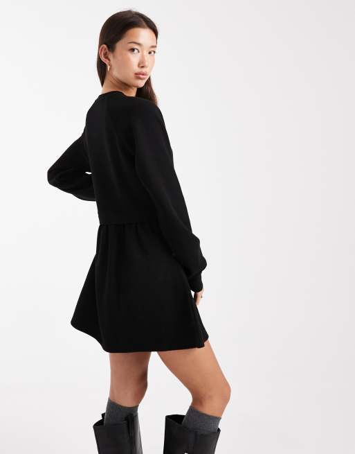 Vestido negro amplio con acabado cepillado muy suave de Miss Selfridge, 2 de 4