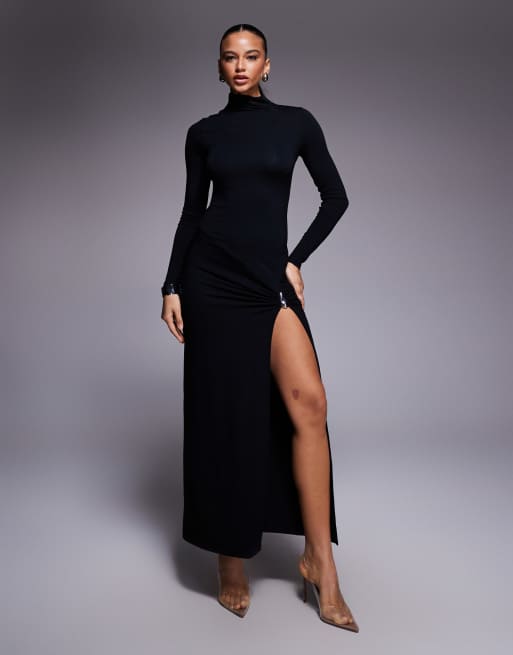 Vestido negro con abertura hasta el muslo y detalle plateado metálico de ASOS DESIGN