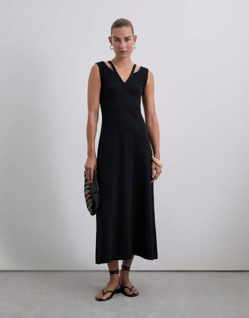 Vestido negro con tirantes dobles de punto liso de Scalpers