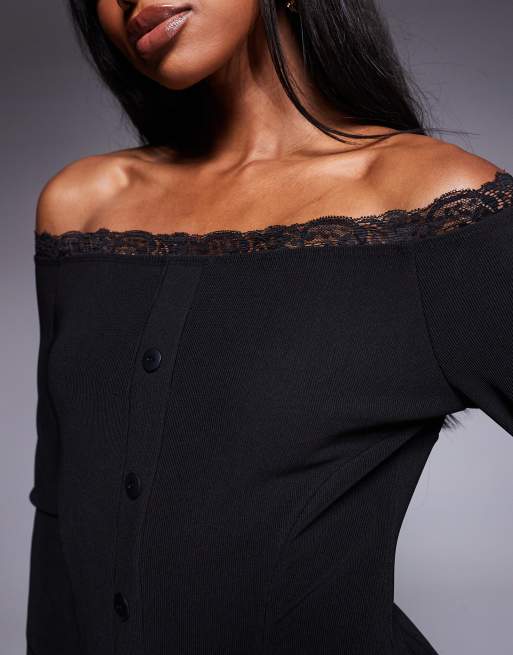 Vestido negro de corte skater con escote Bardot de canalé de ASOS DESIGN, 4 de 4