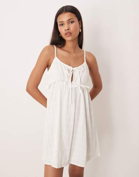 Vestido playero corto blanco texturizado de tirantes con lazada delantera de Esmée - view 1