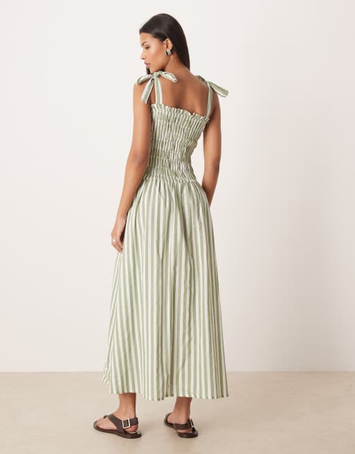 Vestido playero largo verde claro a rayas con tirantes anudados de Esmée, 3 de 4