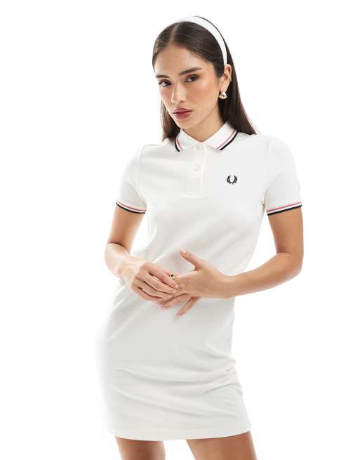 Vestido rosa claro estilo polo con ribetes dobles de Fred Perry, 2 de 4