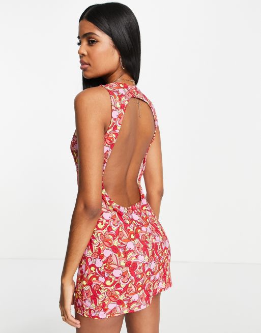Vestido rosa de corte recto con espalda al aire y estampado retro frutal de  Wednesday's Girl | ASOS