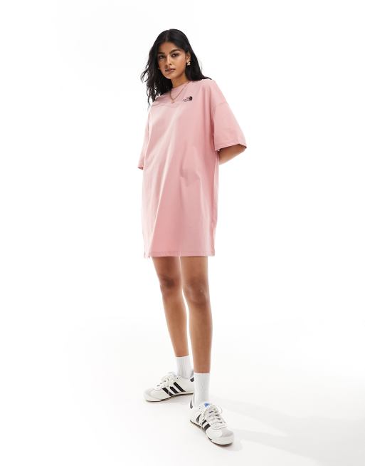 Vestido rosa estilo camiseta con logo de The North Face, 4 de 4