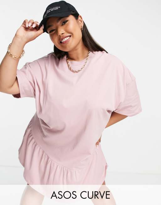 Vestido rosa extragrande estilo camiseta con volantes en el bajo de ASOS DESIGN Curve