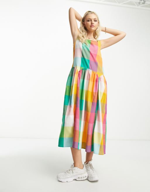 Vestido semilargo a cuadros vichy de colores de corte trapecio extragrande de Native Youth