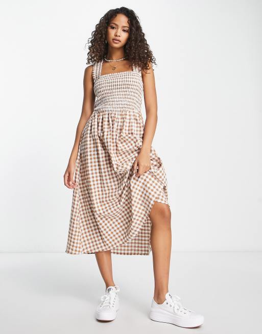 Vestido semilargo beis a cuadros vichy con tirantes cruzados de sirsaca de Influence, 3 de 4
