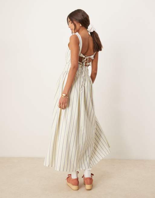 Vestido semilargo blanco a rayas con escote cuadrado y cintura baja de Glamorous , 4 de 4