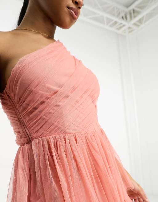 Vestido semilargo color coral escalonado y asim trico de Anaya