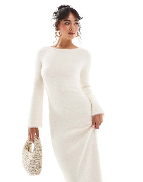 Vestido semilargo color crema con botones de punto mullido de Pretty Lavish - view 1