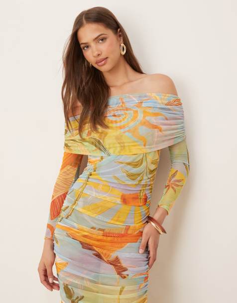 Vestido semilargo con estampado variado y diseño fruncido de malla de Never Fully Dressed - view 1