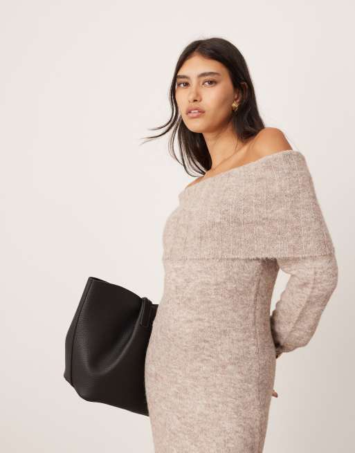Vestido semilargo marrón grisáceo con escote Bardot de punto de ASOS EDITION, 4 de 4