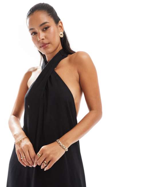 Vestido semilargo negro de corte recto con cuello cruzado de