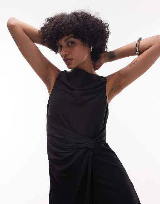 Vestido semilargo negro drapeado con bajo acampanado asimétrico de & Other Stories, 3 de 4