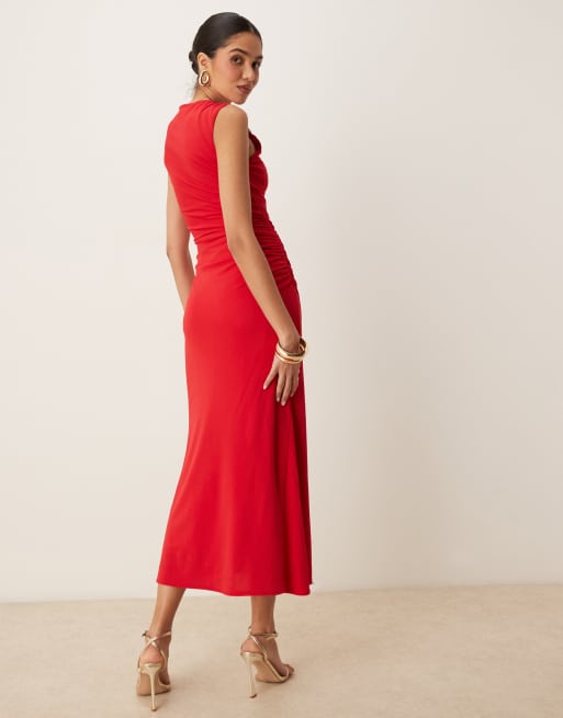 Vestido semilargo rojo con abertura fruncida de punto liso de Forever New, 3 de 4