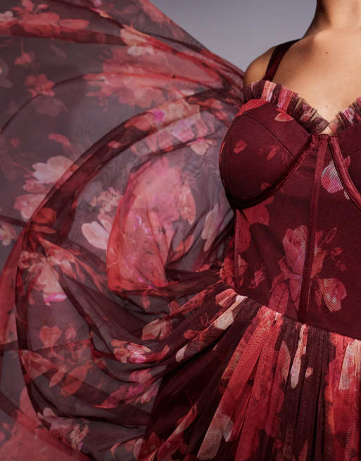 Vestido semilargo rojo oscuro con diseño estilo corsé de tul de Lace & Beads, 2 de 4
