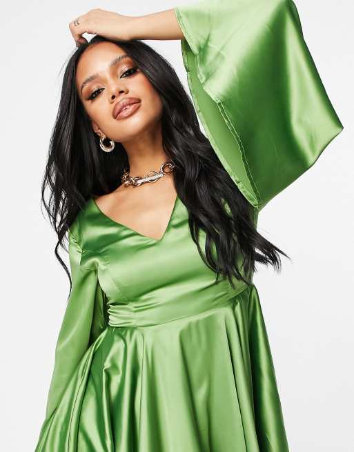 Vestido skater verde con mangas voluminosas de satén exclusivo de Ei8th Hour, 2 de 4