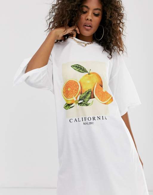 Vestido tipo camiseta extragrande en blanco con estampado de naranjas de Missguided Tall, 3 de 4