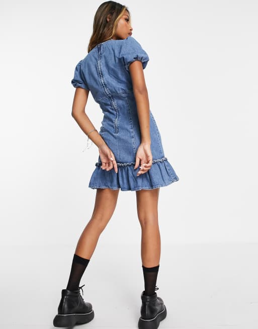 Vestido vaquero azul medio con volantes en el bajo de Topshop