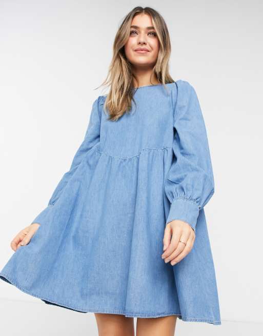 Vestido vaquero azul medio lavado amplio con mangas abullonadas y acabado suave de ASOS DESIGN